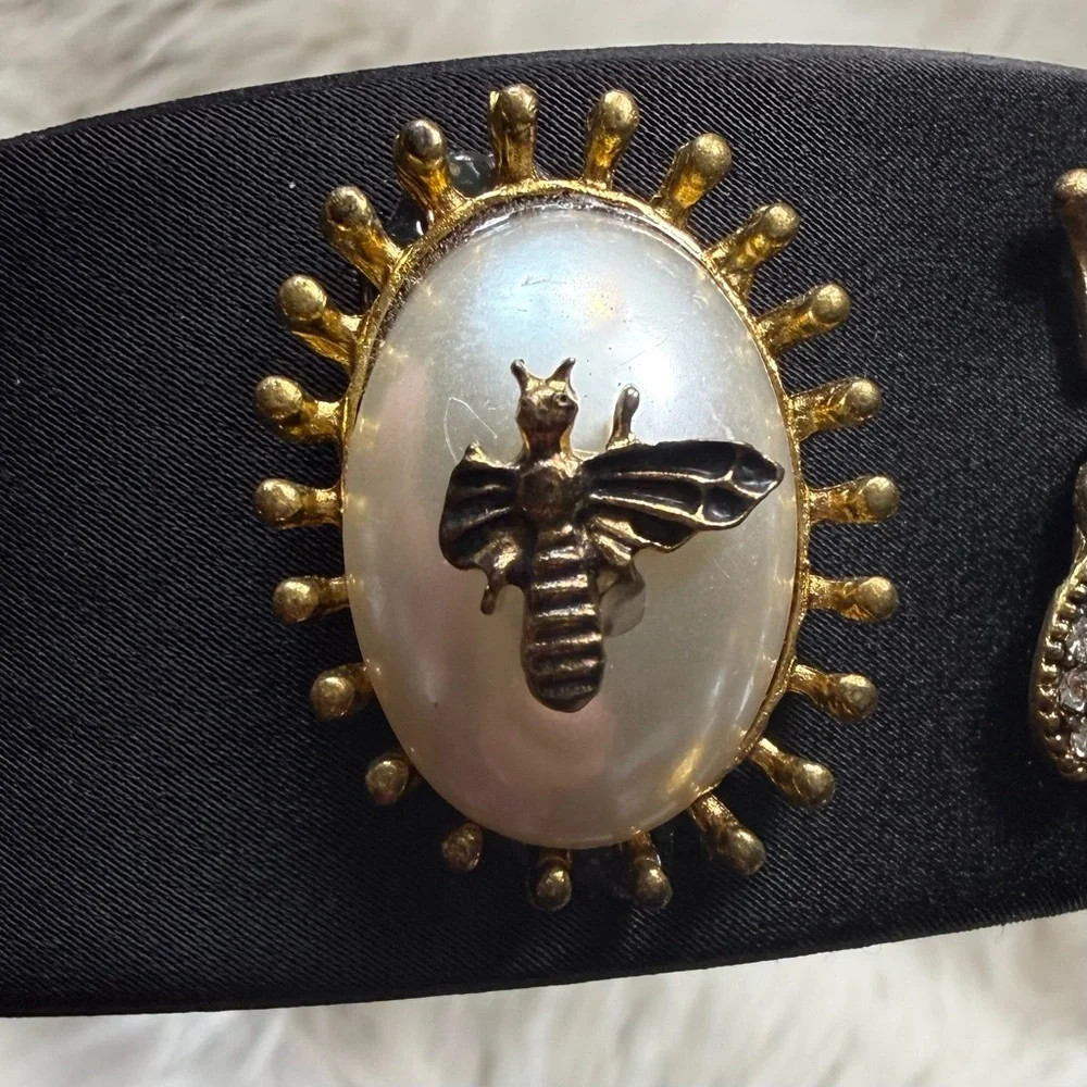 Bee pearl Headband black baroque inspired faux‎ pearls gold tone Victorian *flaw